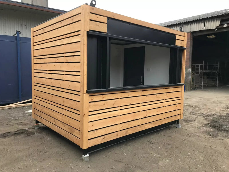 Bar Modulare Compatto 10 Piedi con Rivestimento in Legno